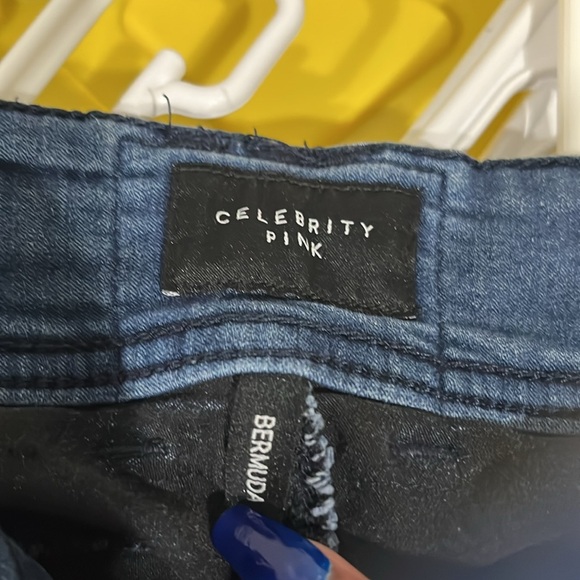 Shorts - Picture 3 of 3